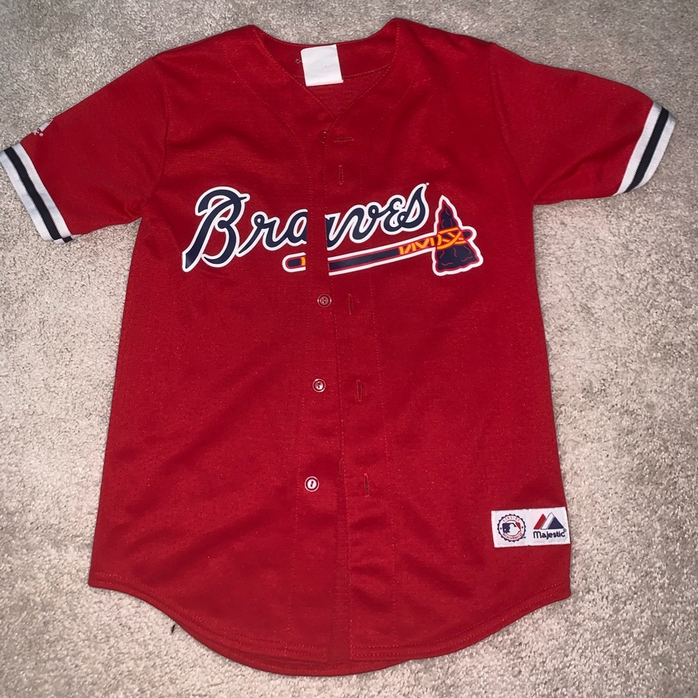 A braves button up shirt